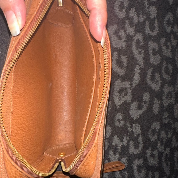 Louis Vuitton Orsay wristlet/clutch - Picture 5 of 8